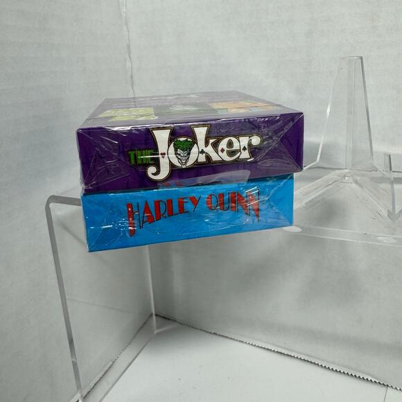 The Joker and Harley Quinn Playing Cards - Picture 6 of 8